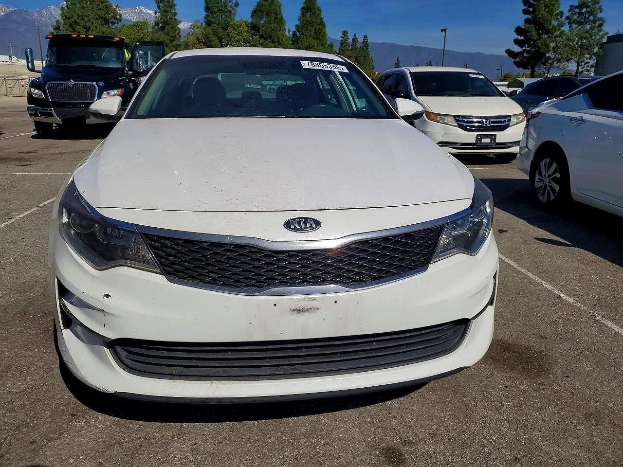 2017 KIA OPTIMA LX photo 9