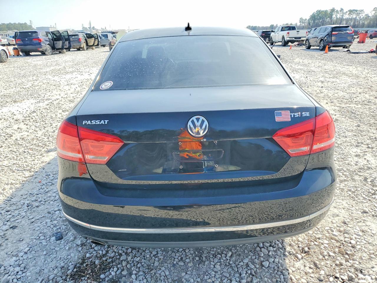 2015 VOLKSWAGEN PASSAT SE photo 11
