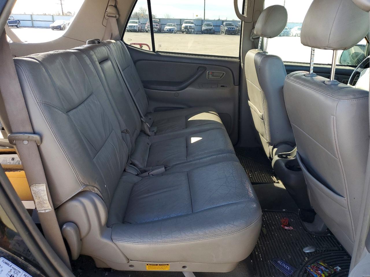2005 TOYOTA SEQUOIA SR5 photo 21