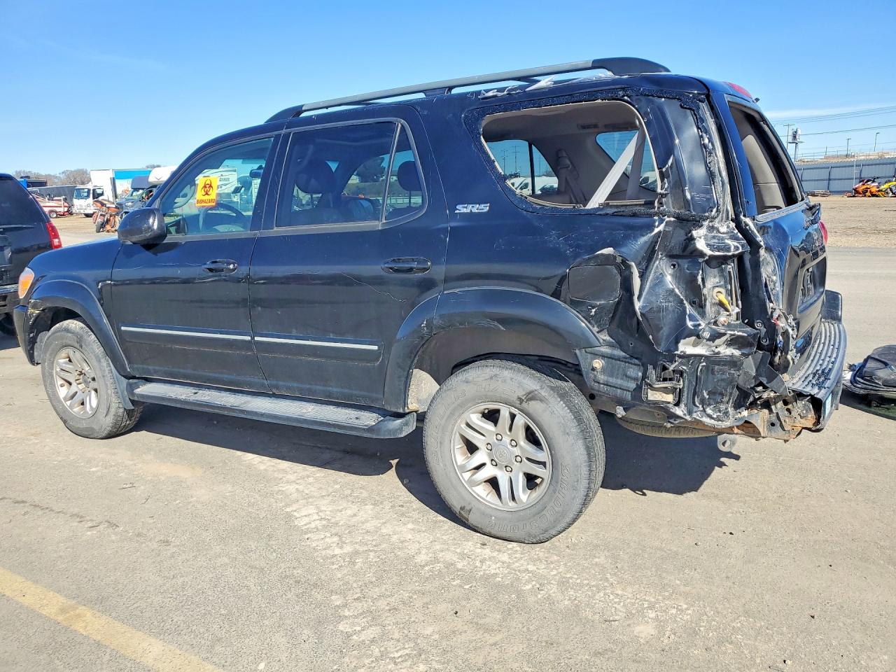 2005 TOYOTA SEQUOIA SR5 photo 3