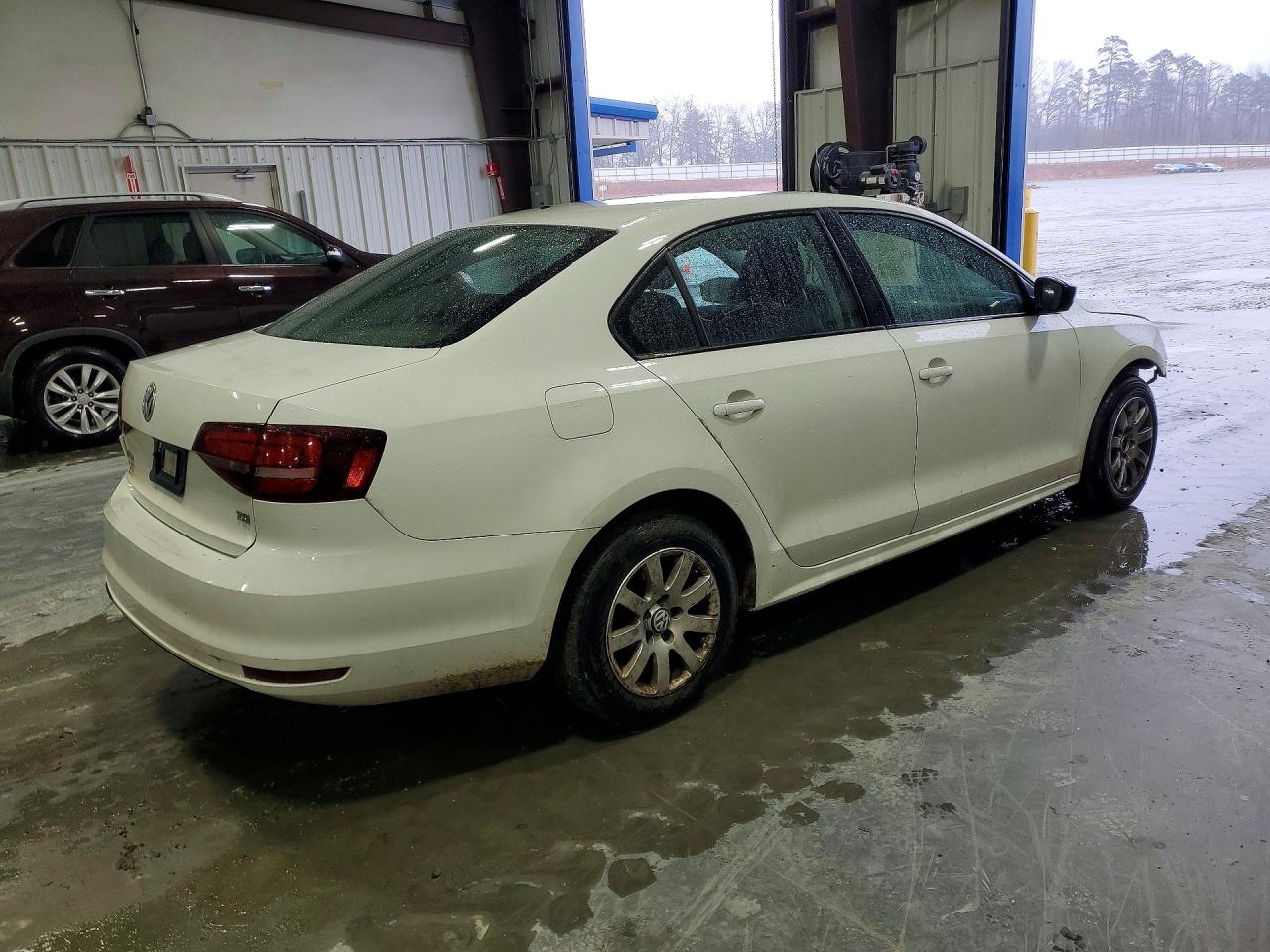 2016 VOLKSWAGEN JETTA S photo 3