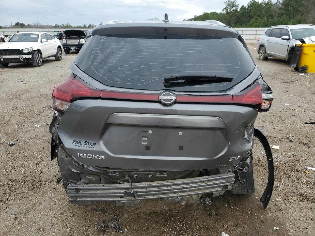 2023 NISSAN KICKS photo 6