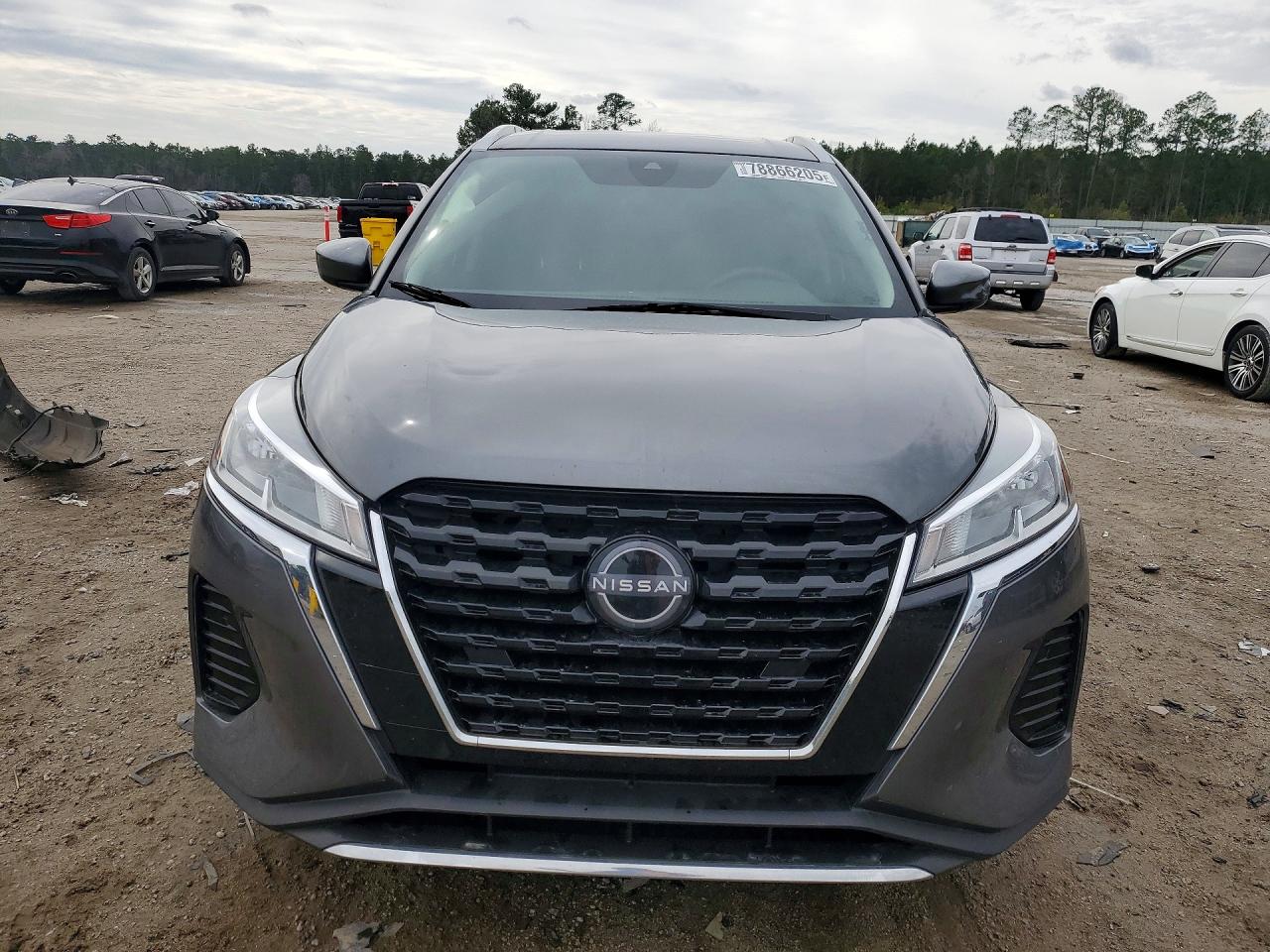 2023 NISSAN KICKS photo 5