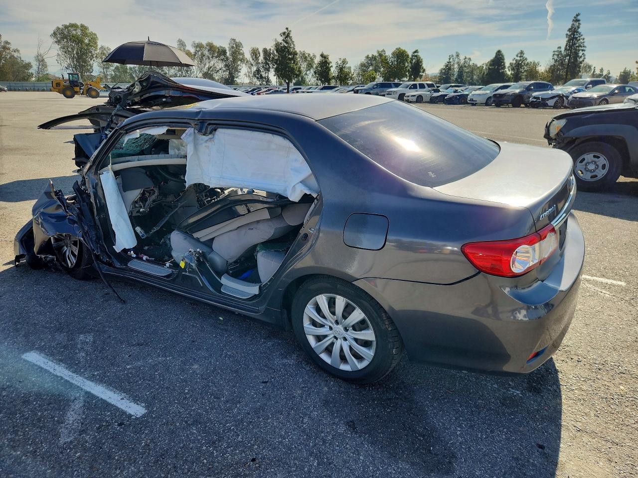 2012 TOYOTA COROLLA LE photo 4