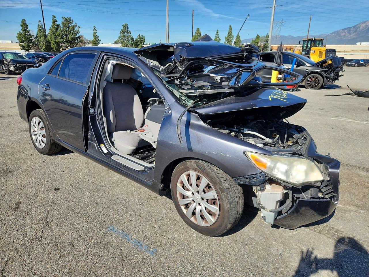 2012 TOYOTA COROLLA LE photo 10