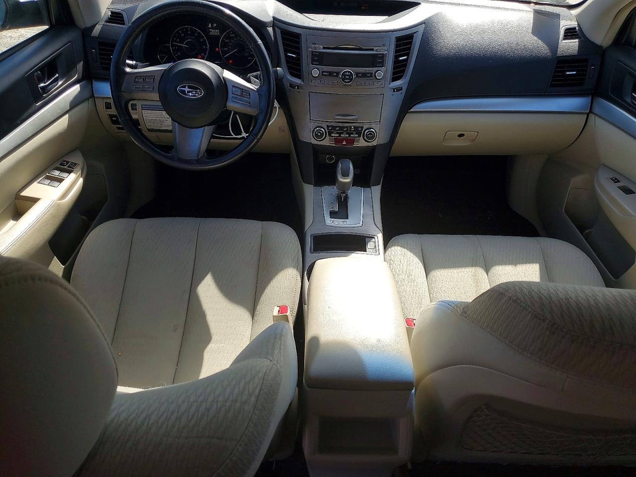 2011 SUBARU OUTBACK photo 22