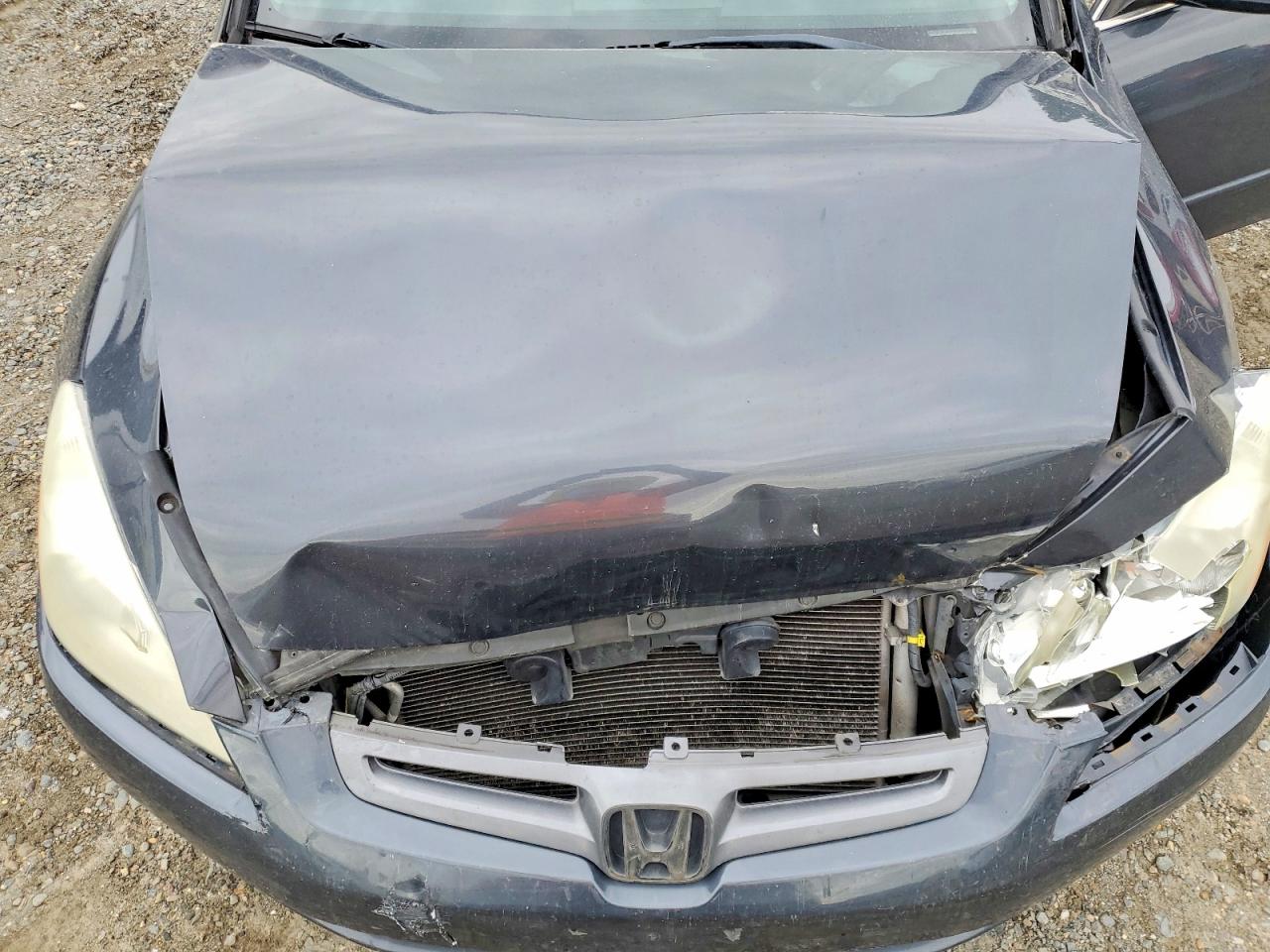 2004 HONDA ACCORD LX photo 21