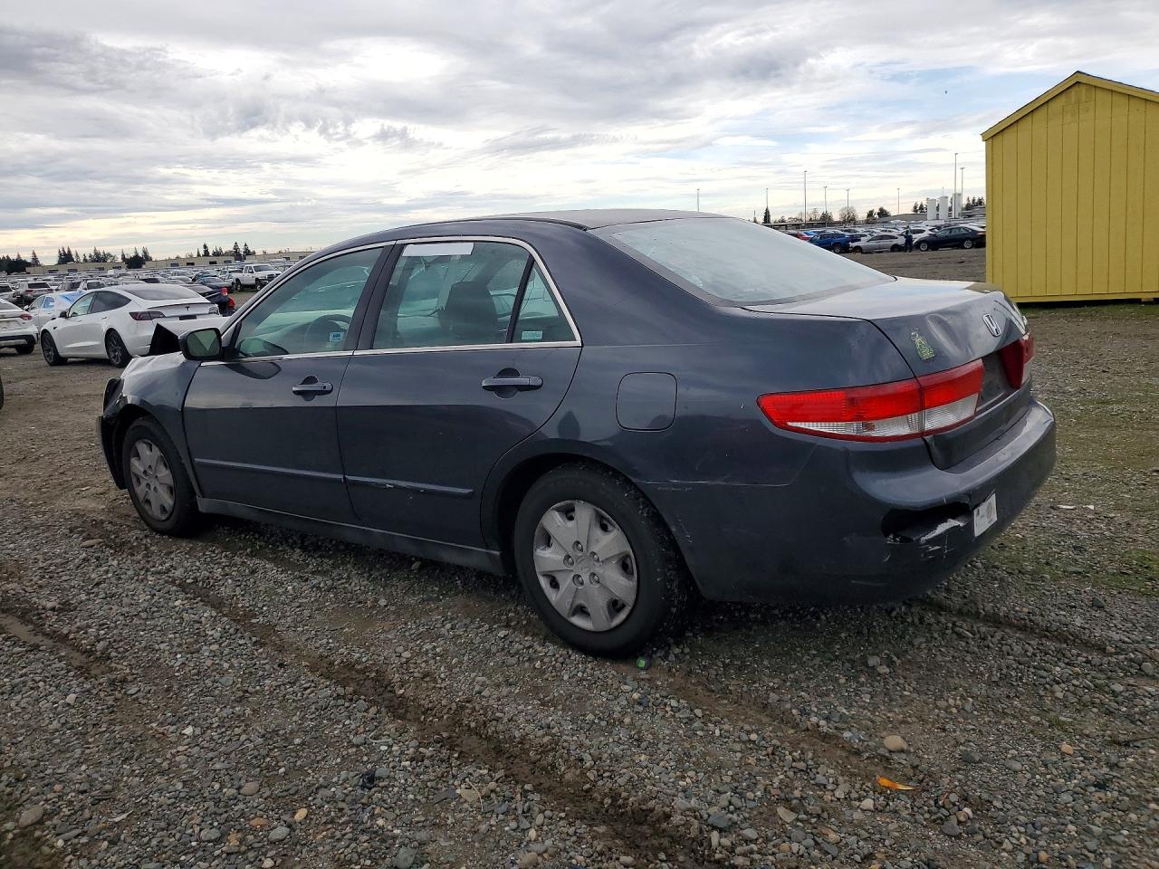 2004 HONDA ACCORD LX photo 3