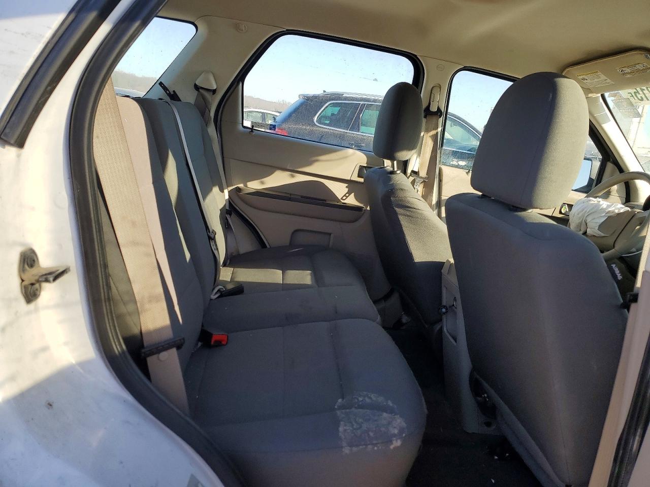 2010 FORD ESCAPE XLS photo 11
