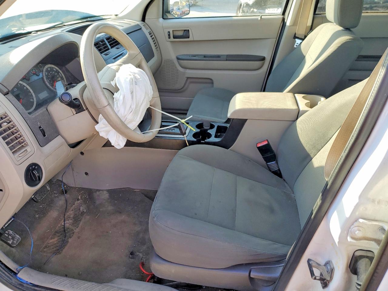 2010 FORD ESCAPE XLS photo 7
