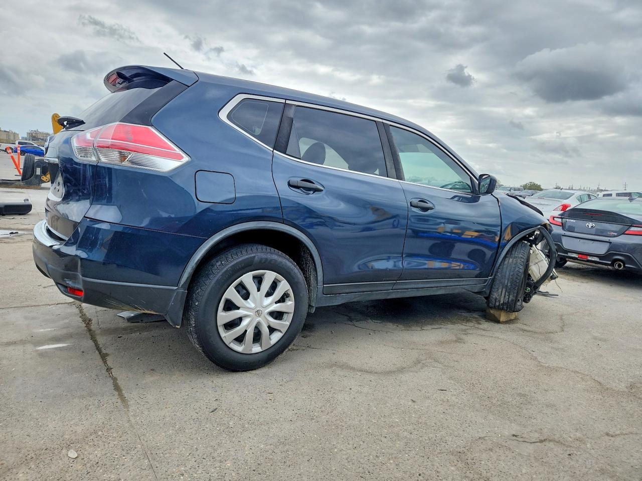 2016 NISSAN ROGUE S photo 7