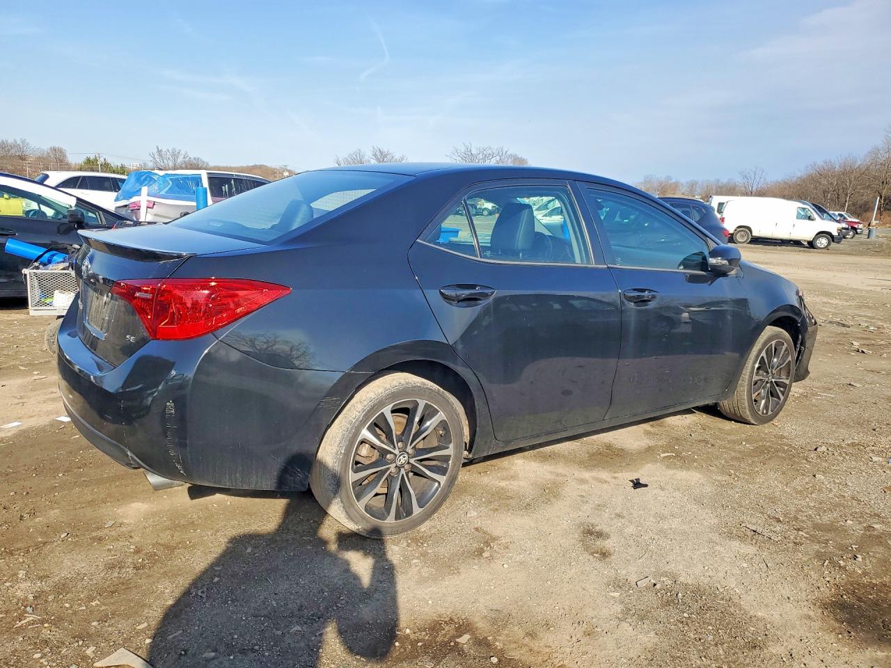 2018 TOYOTA COROLLA SE photo 5