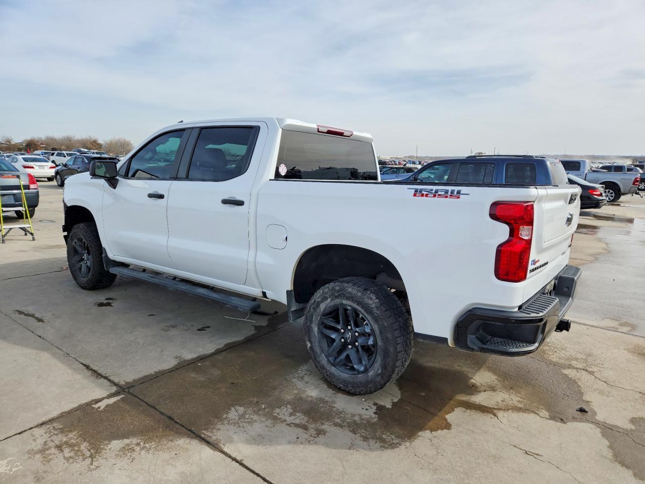2023 CHEVROLET SILVERADO K1500 TRAIL BOSS CUSTOM photo 3