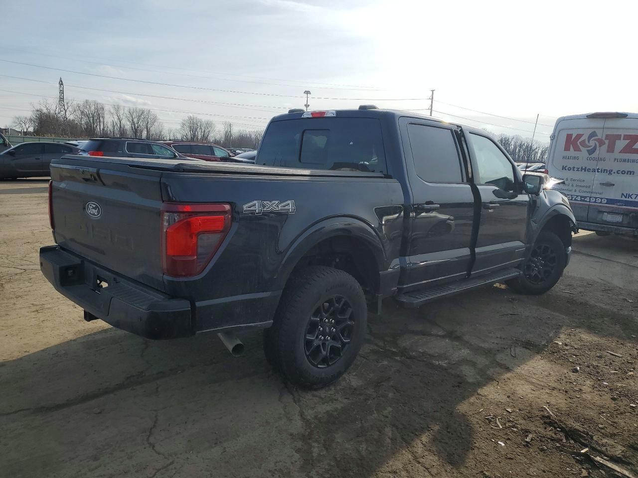 2025 FORD F150 XLT photo 5