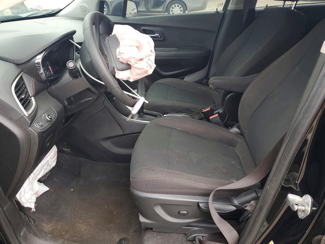 2018 CHEVROLET TRAX LS photo 13
