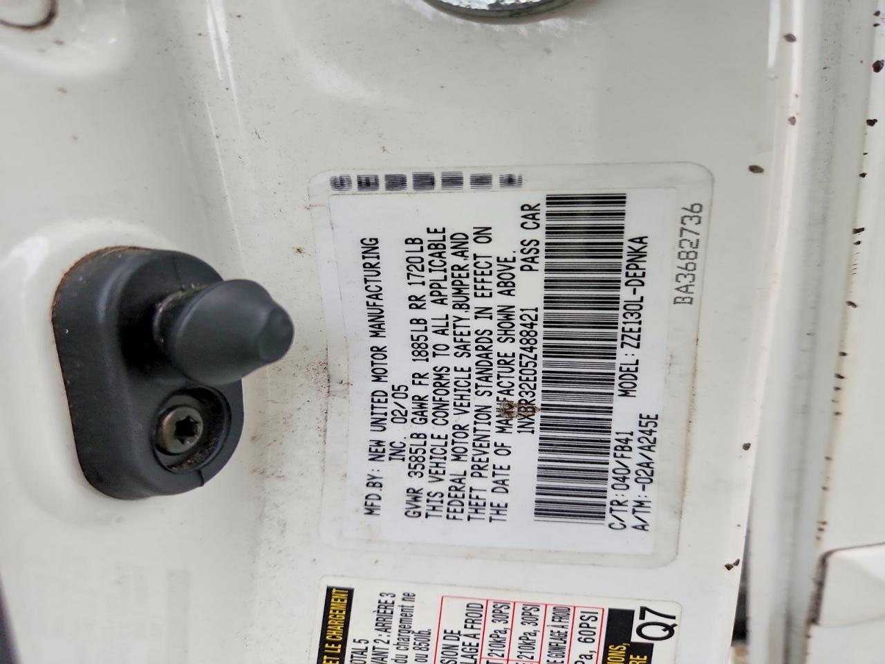2005 TOYOTA COROLLA LE photo 12