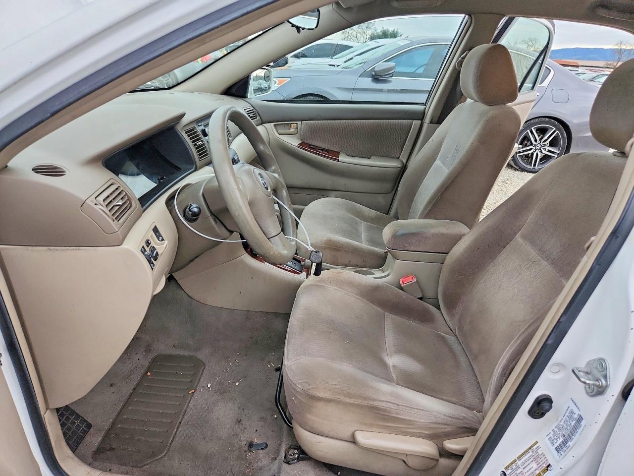 2005 TOYOTA COROLLA LE photo 7