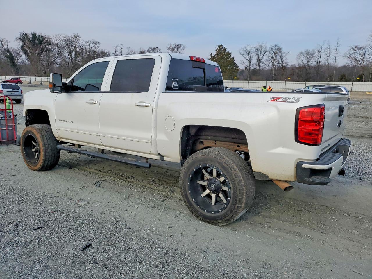 2016 CHEVROLET SILVERADO K1500 LT photo 3