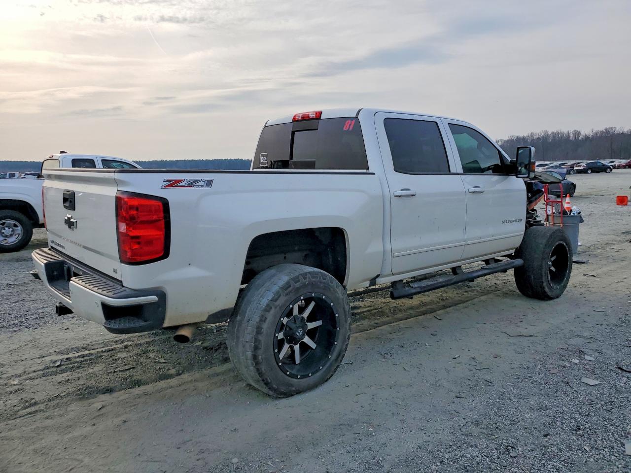 2016 CHEVROLET SILVERADO K1500 LT photo 5