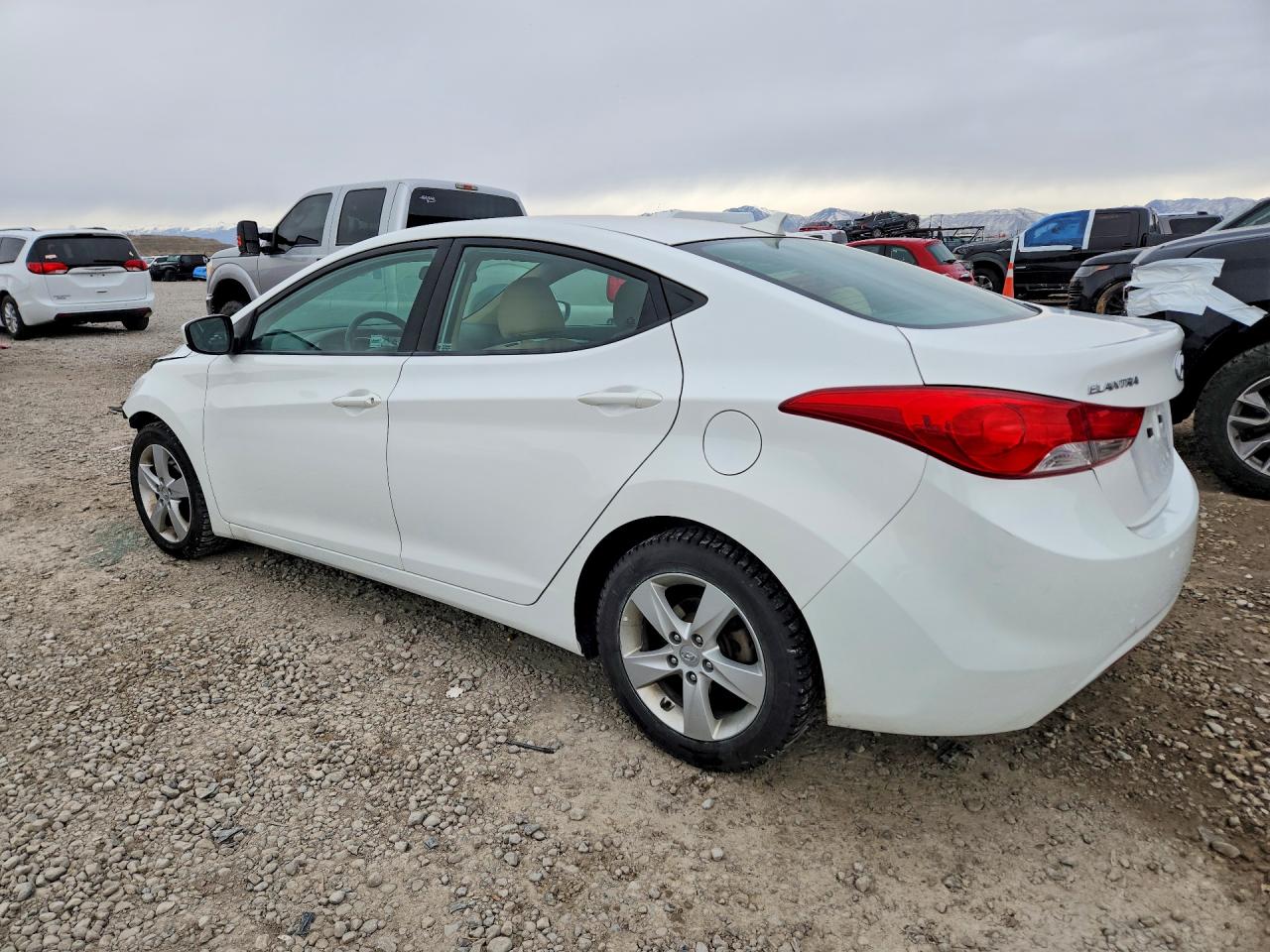 2013 HYUNDAI ELANTRA GLS photo 3