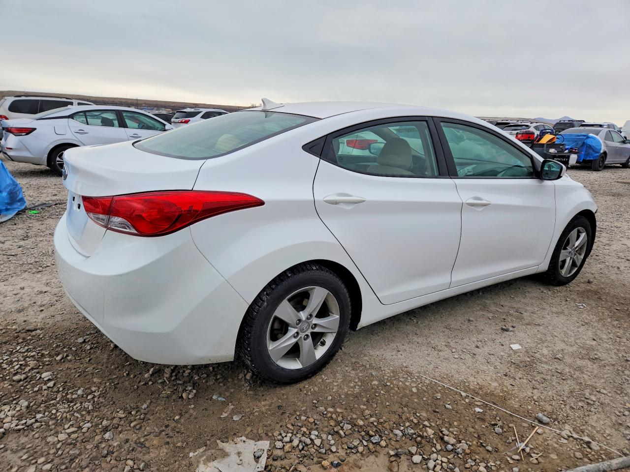 2013 HYUNDAI ELANTRA GLS photo 5