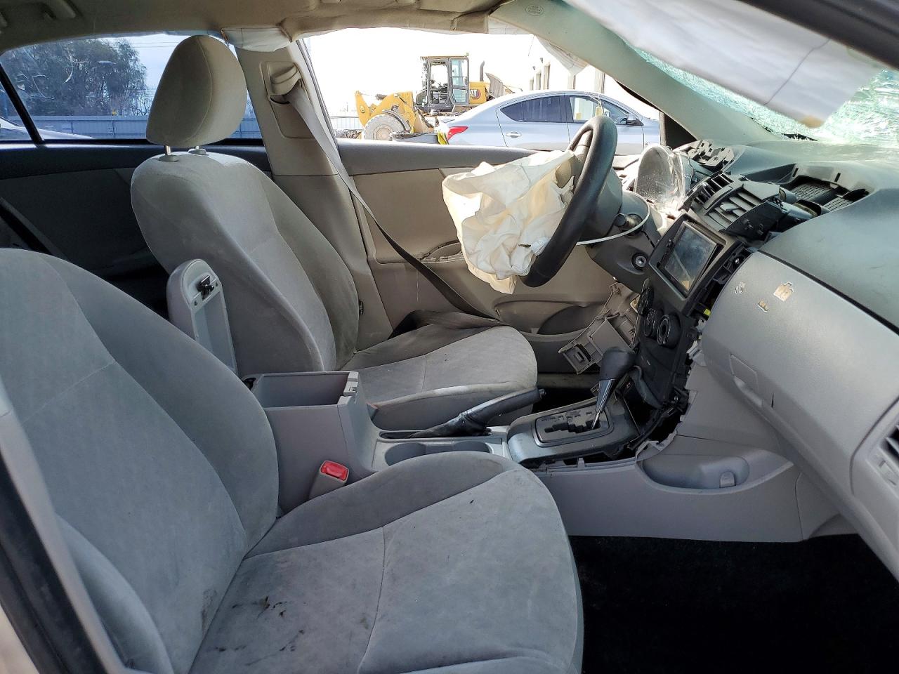 2009 TOYOTA COROLLA LE photo 13