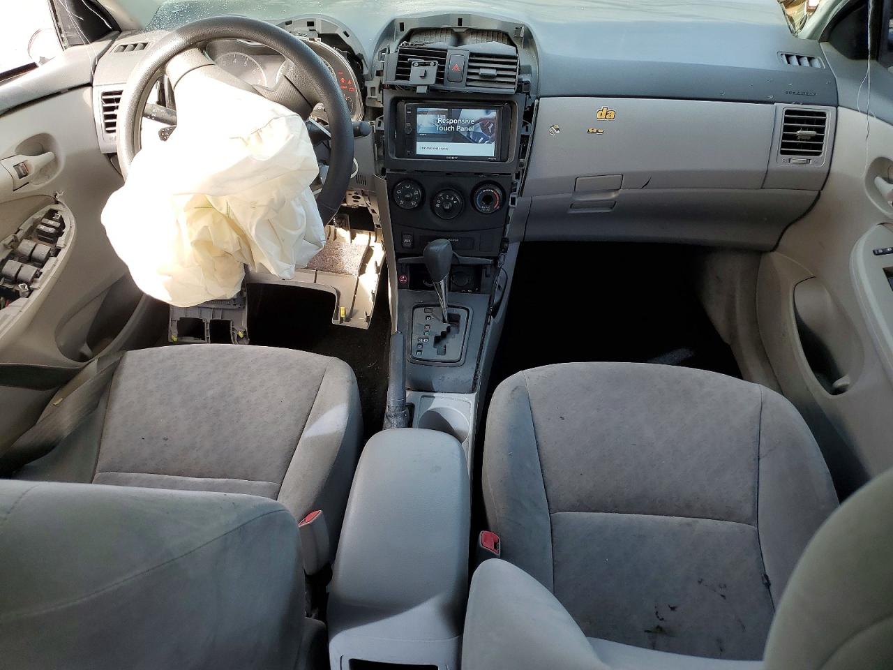 2009 TOYOTA COROLLA LE photo 15