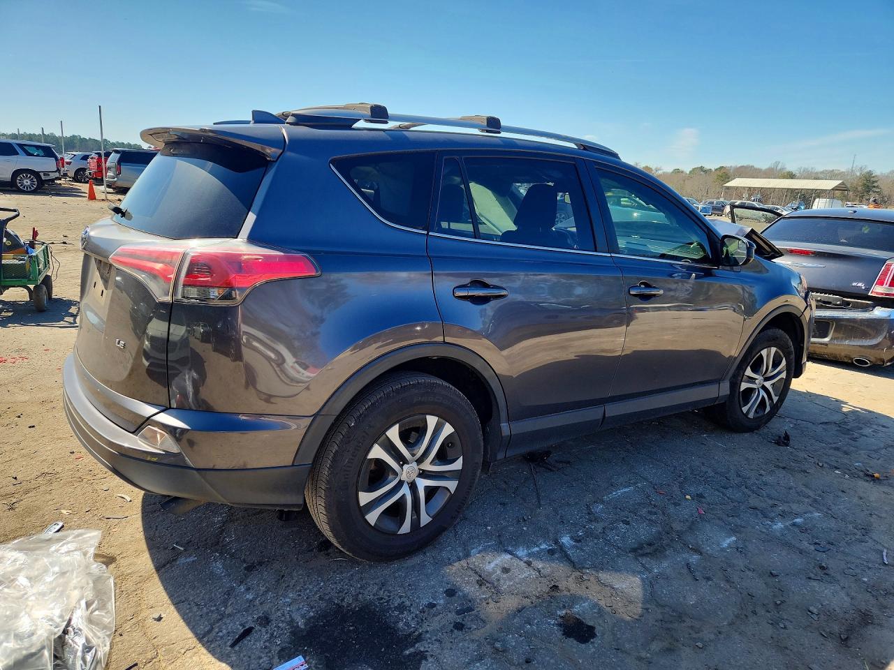2018 TOYOTA RAV4 photo 5