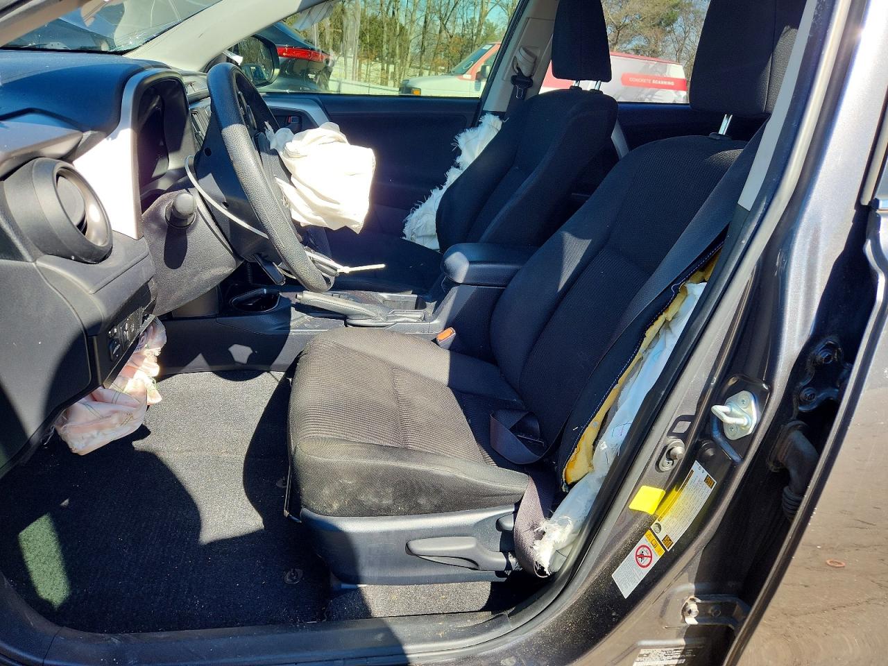 2018 TOYOTA RAV4 photo 13