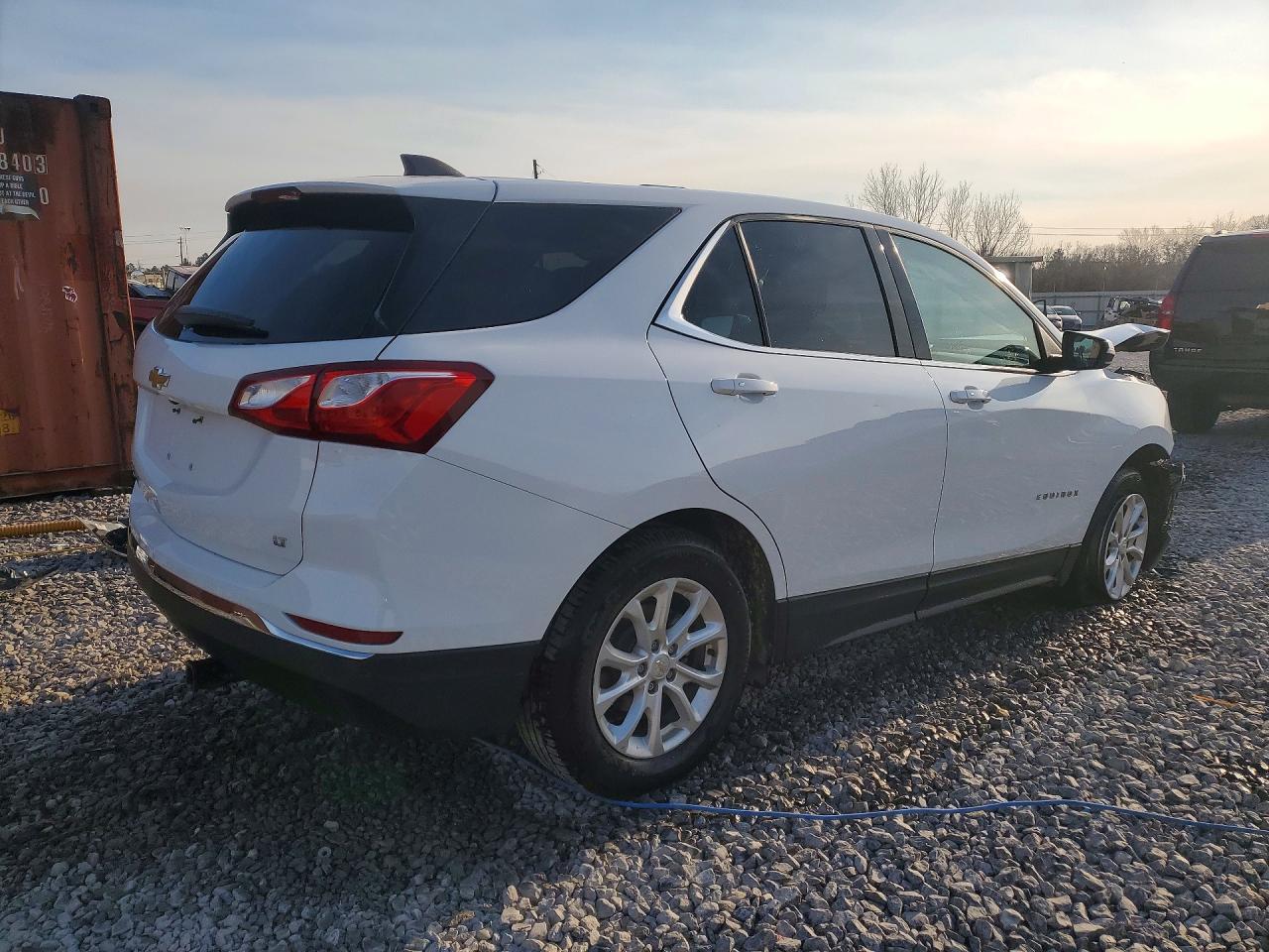 2019 CHEVROLET EQUINOX LT photo 3