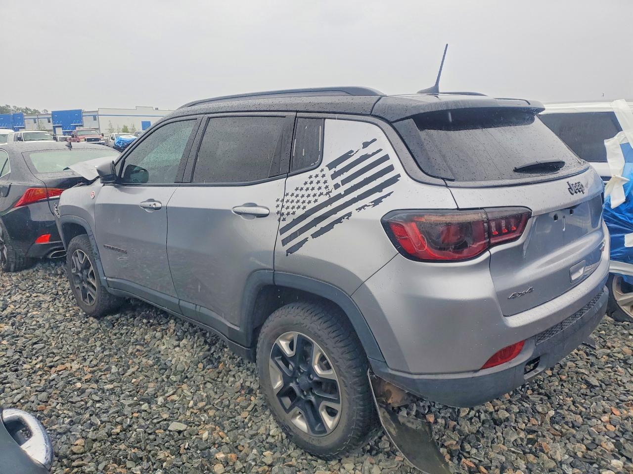 2019 JEEP COMPASS TRAILHAWK photo 4
