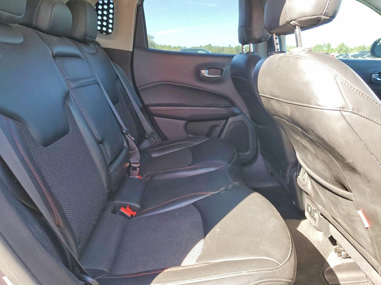 2019 JEEP COMPASS TRAILHAWK photo 31