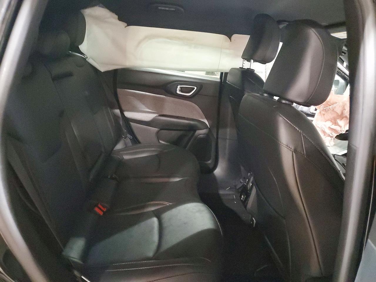 2024 JEEP COMPASS LATITUDE LUX photo 31