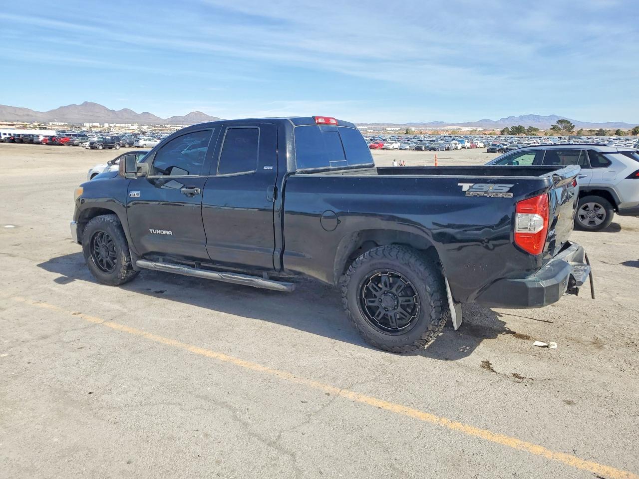 2014 TOYOTA TUNDRA SR5 photo 2