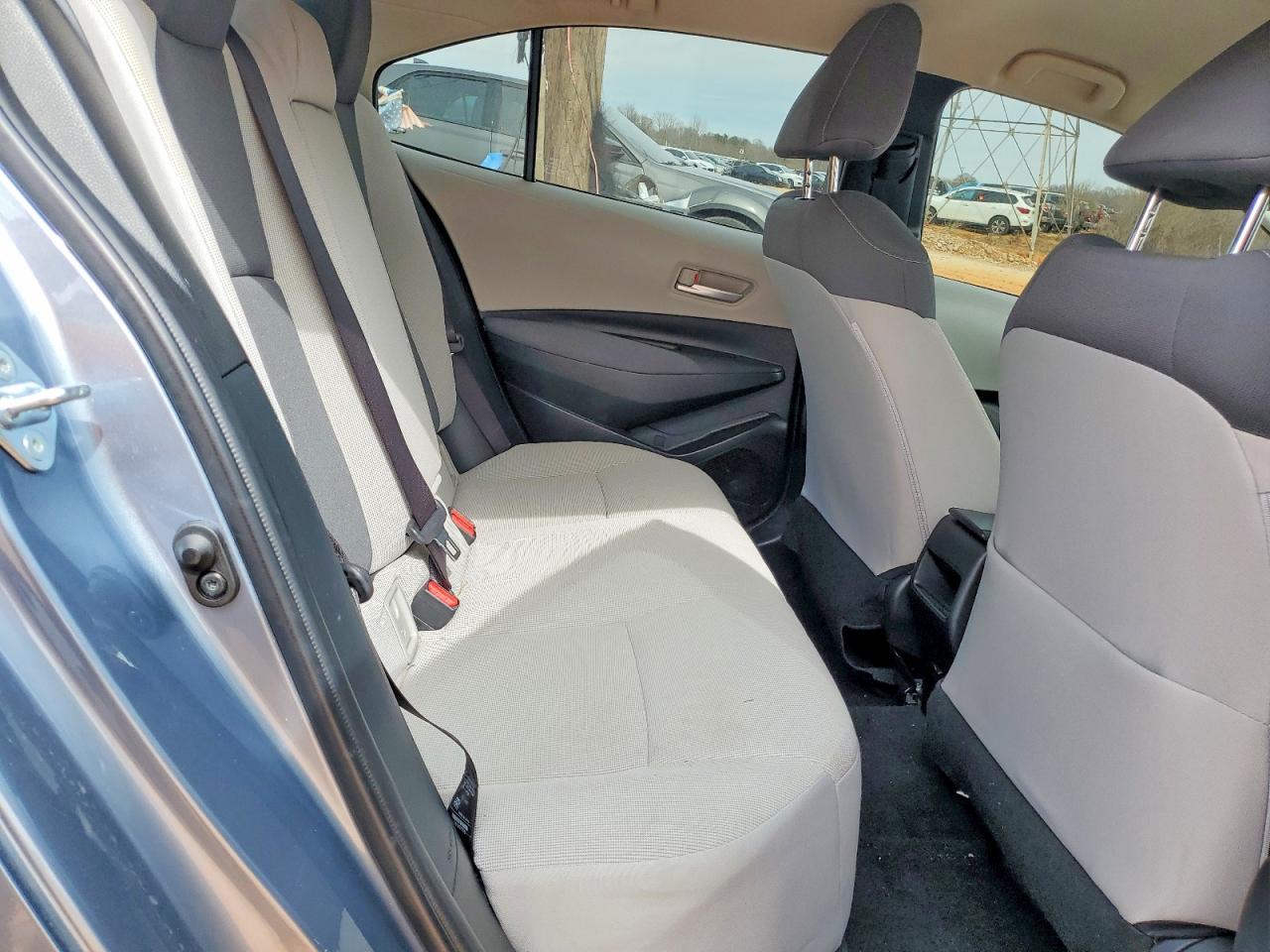 2021 TOYOTA COROLLA LE photo 10