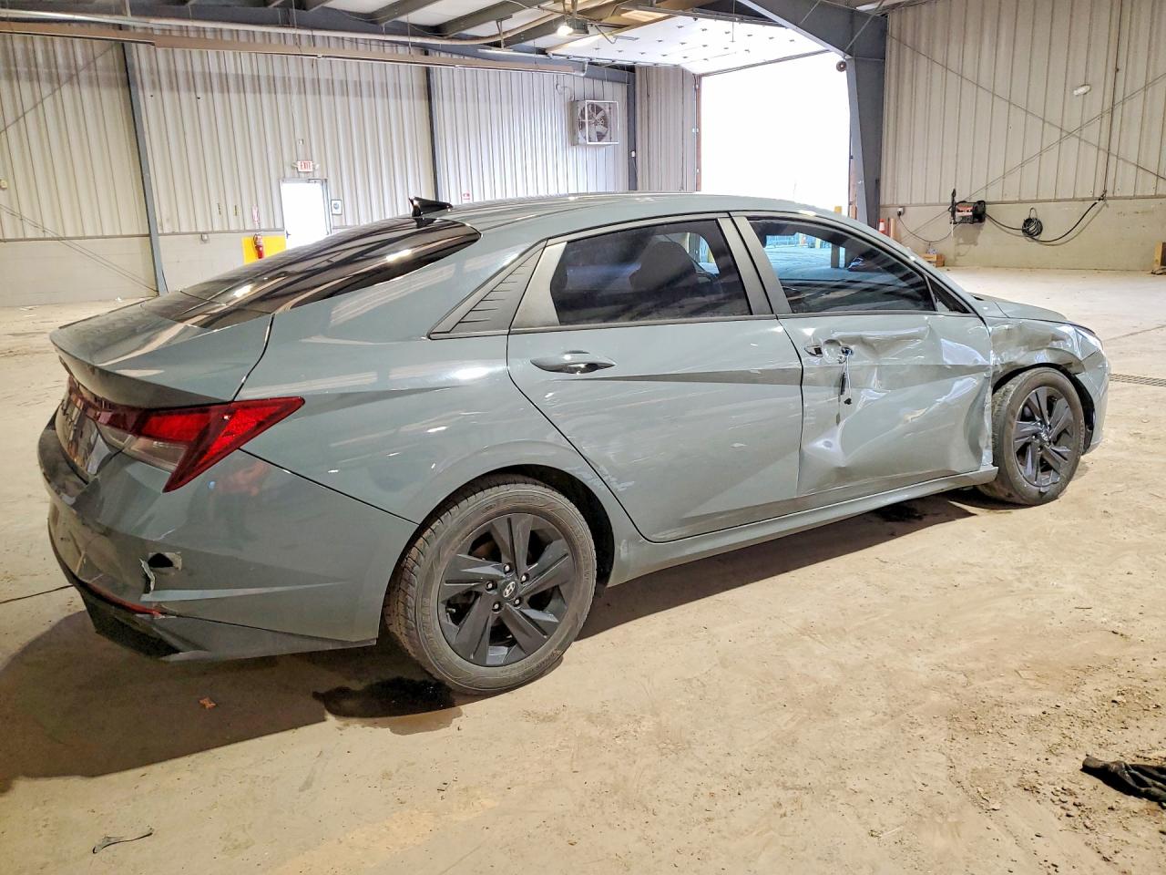 2021 HYUNDAI ELANTRA SEL photo 3