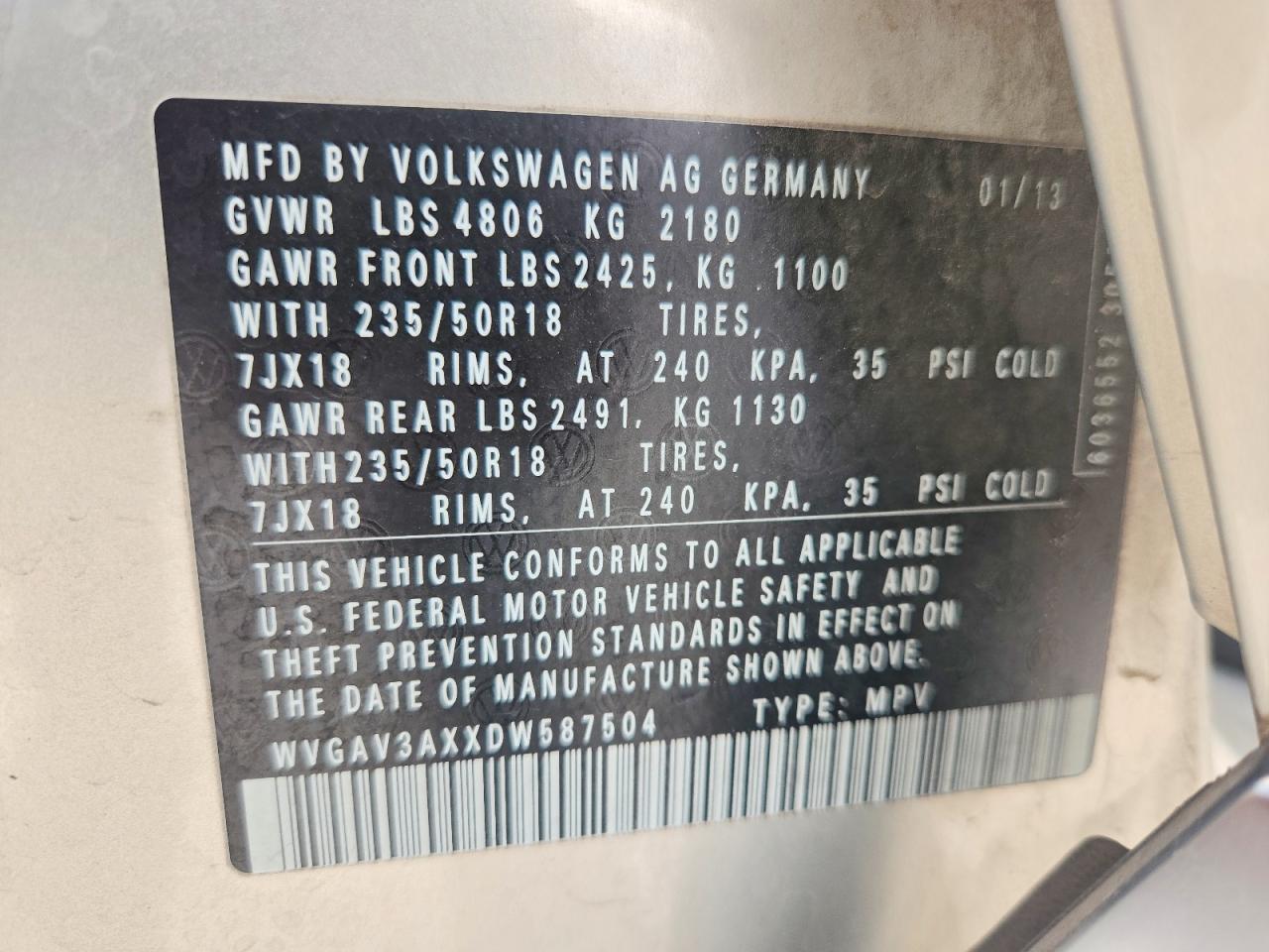 2013 VOLKSWAGEN TIGUAN S photo 25