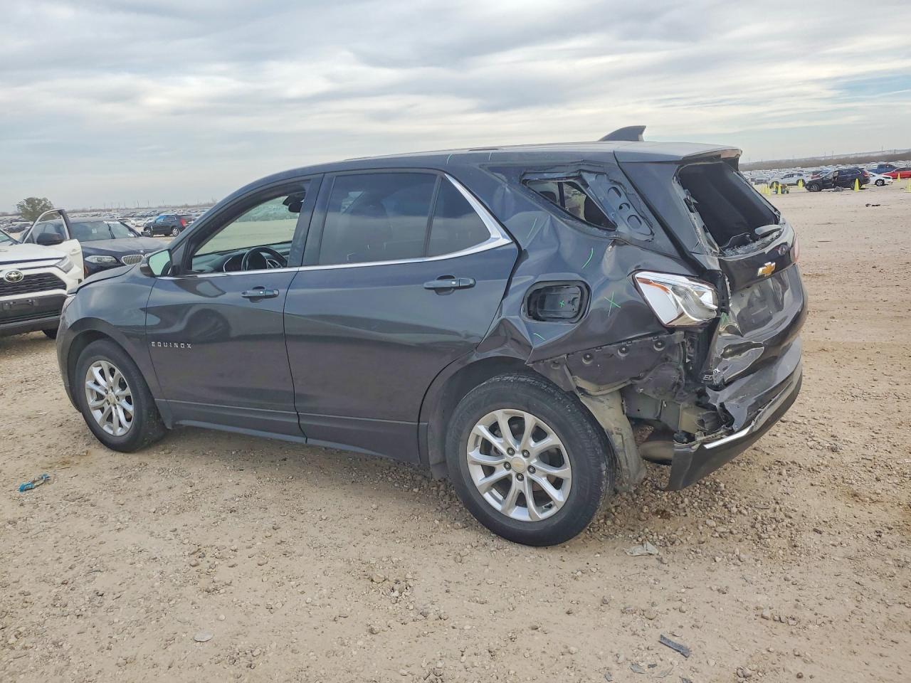 2018 CHEVROLET EQUINOX LT photo 3