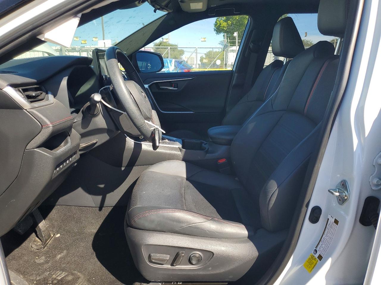 2024 TOYOTA RAV4 PRIME XSE photo 19