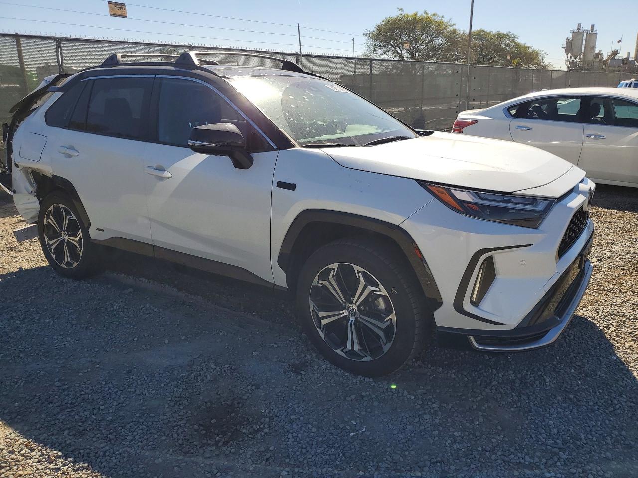 2024 TOYOTA RAV4 PRIME XSE photo 10