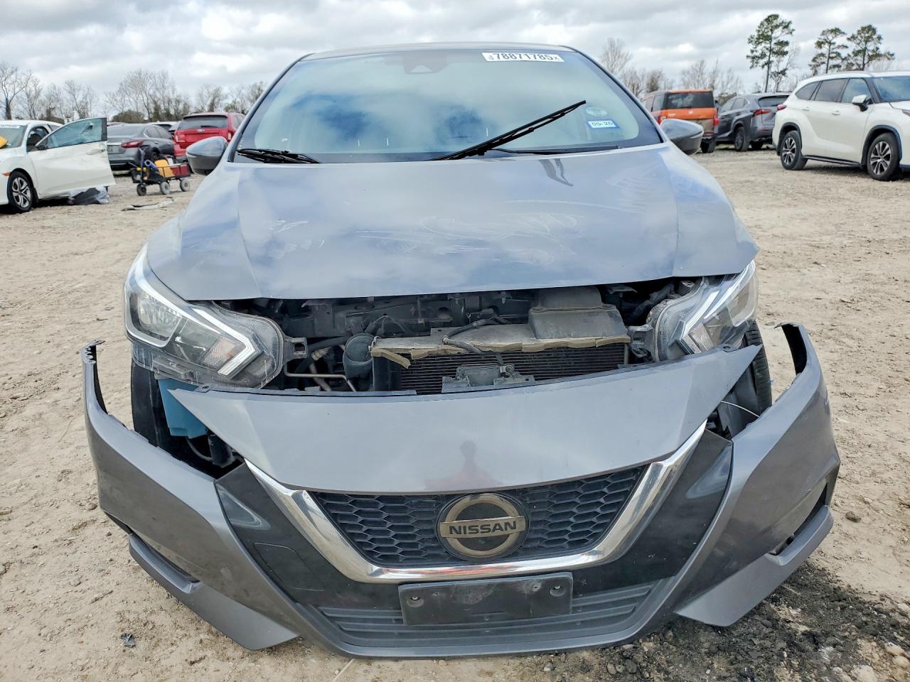 2021 NISSAN VERSA photo 9