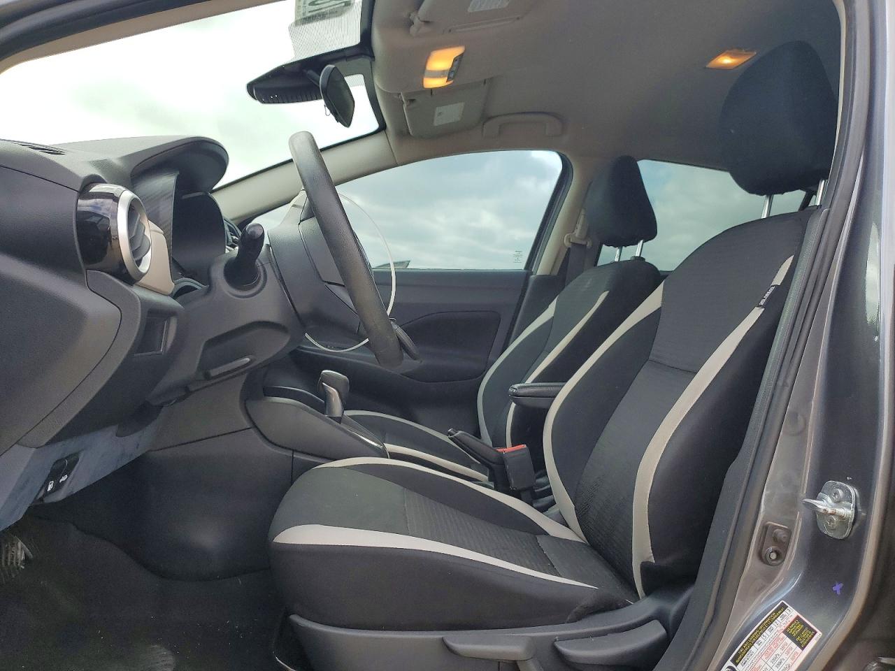 2021 NISSAN VERSA photo 13