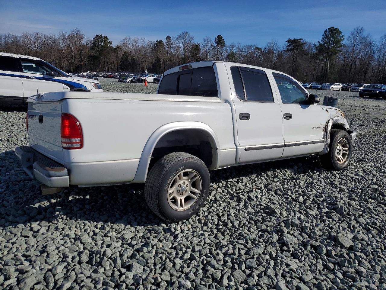 2002 DODGE DAKOTA QUAD SLT photo 3