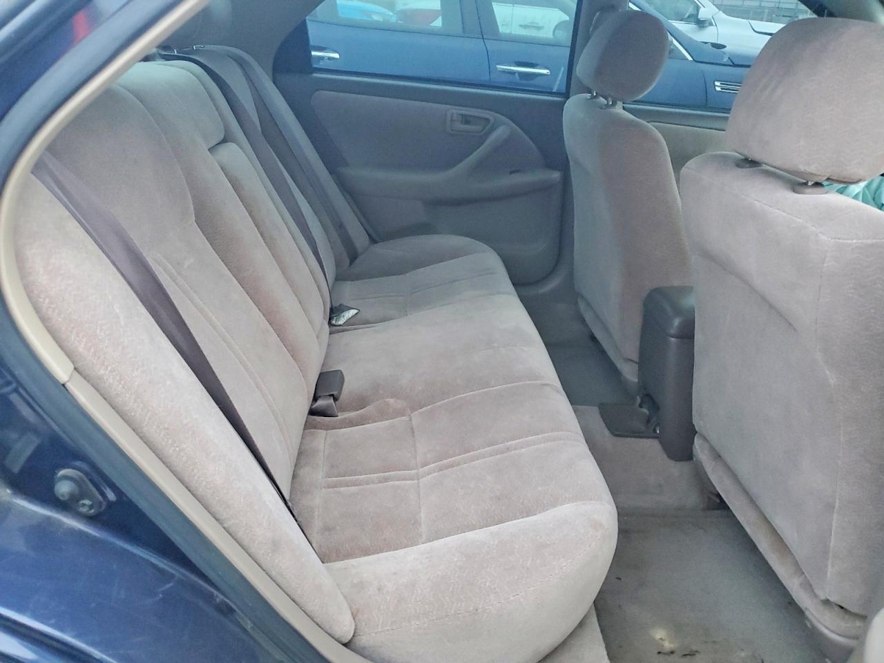 1997 TOYOTA CAMRY LE photo 10