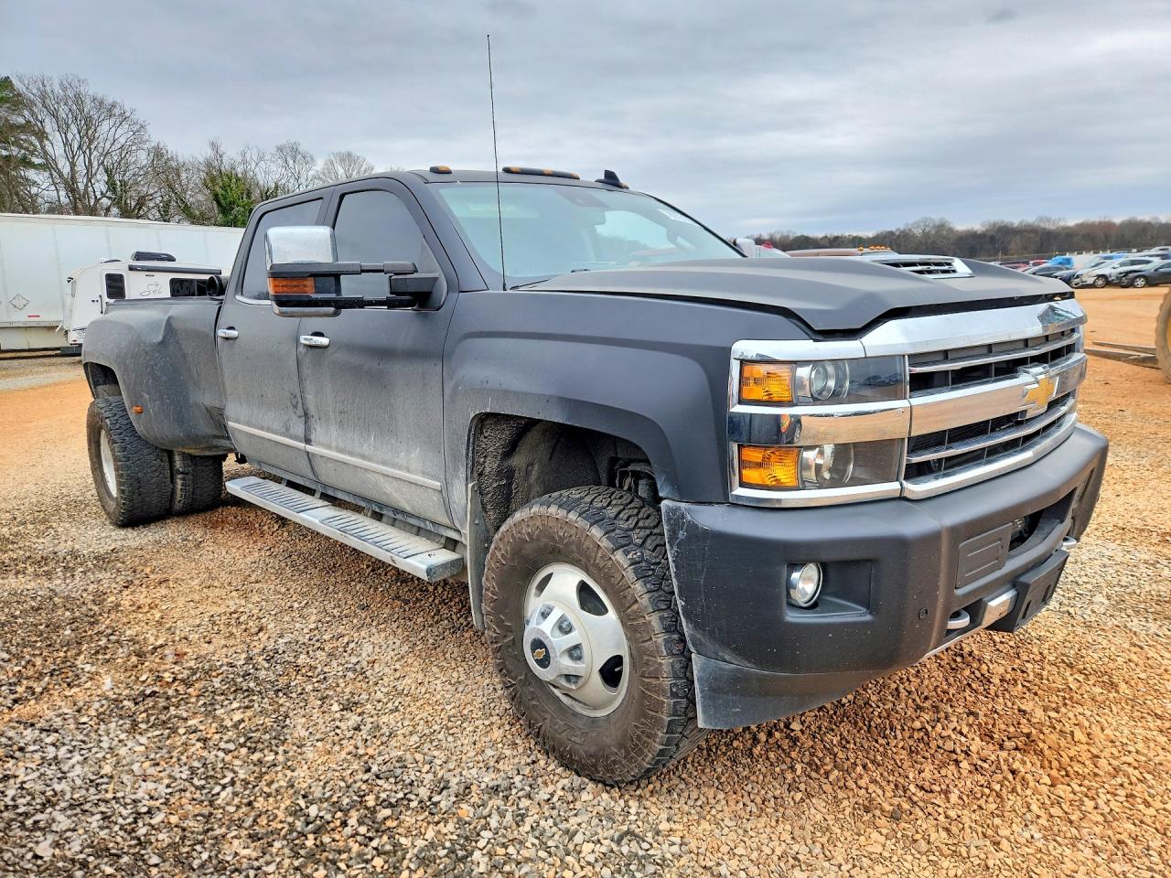 2019 CHEVROLET SILVERADO K3500 HIGH COUNTRY photo 4