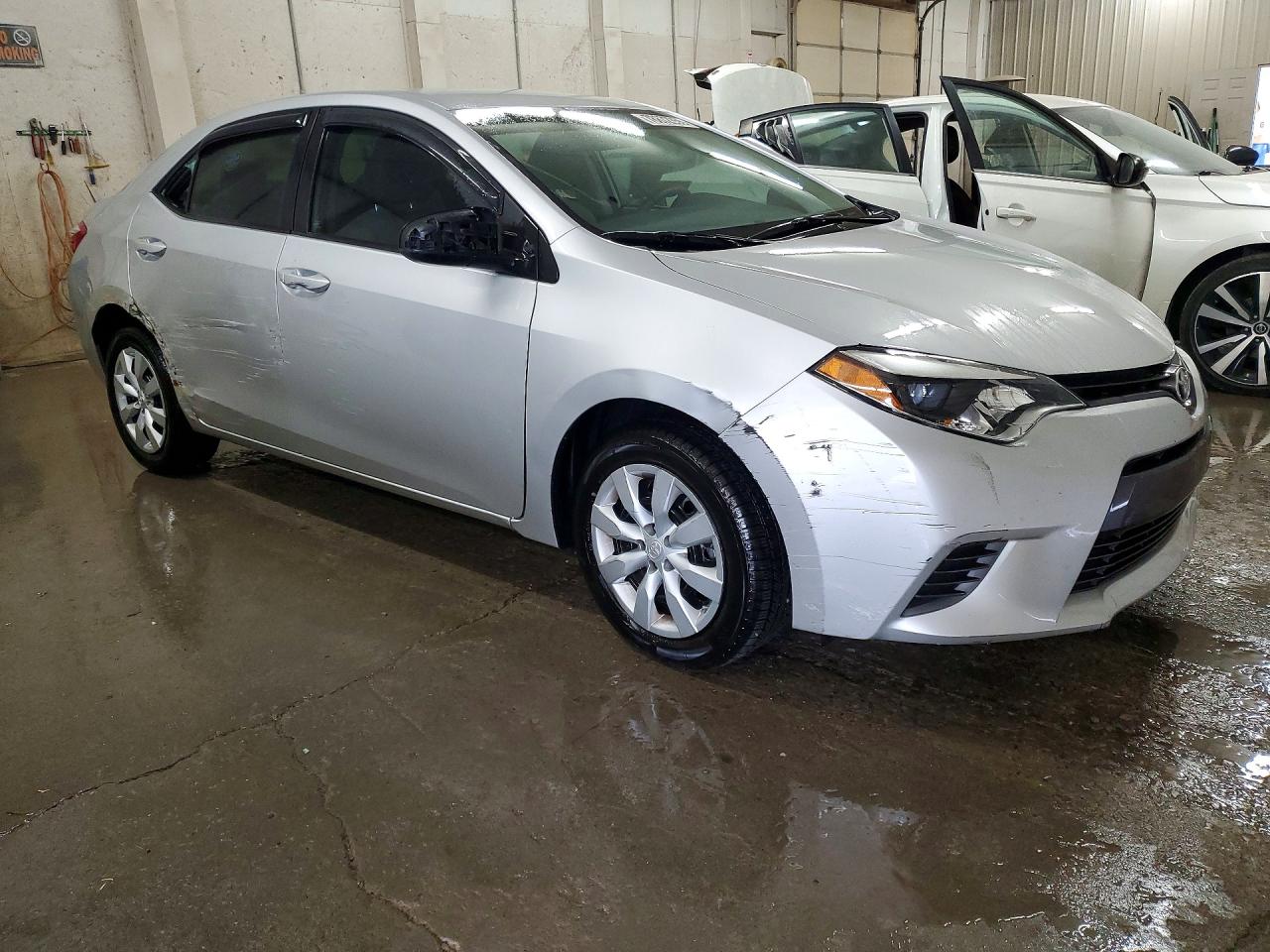 2016 TOYOTA COROLLA LE photo 4