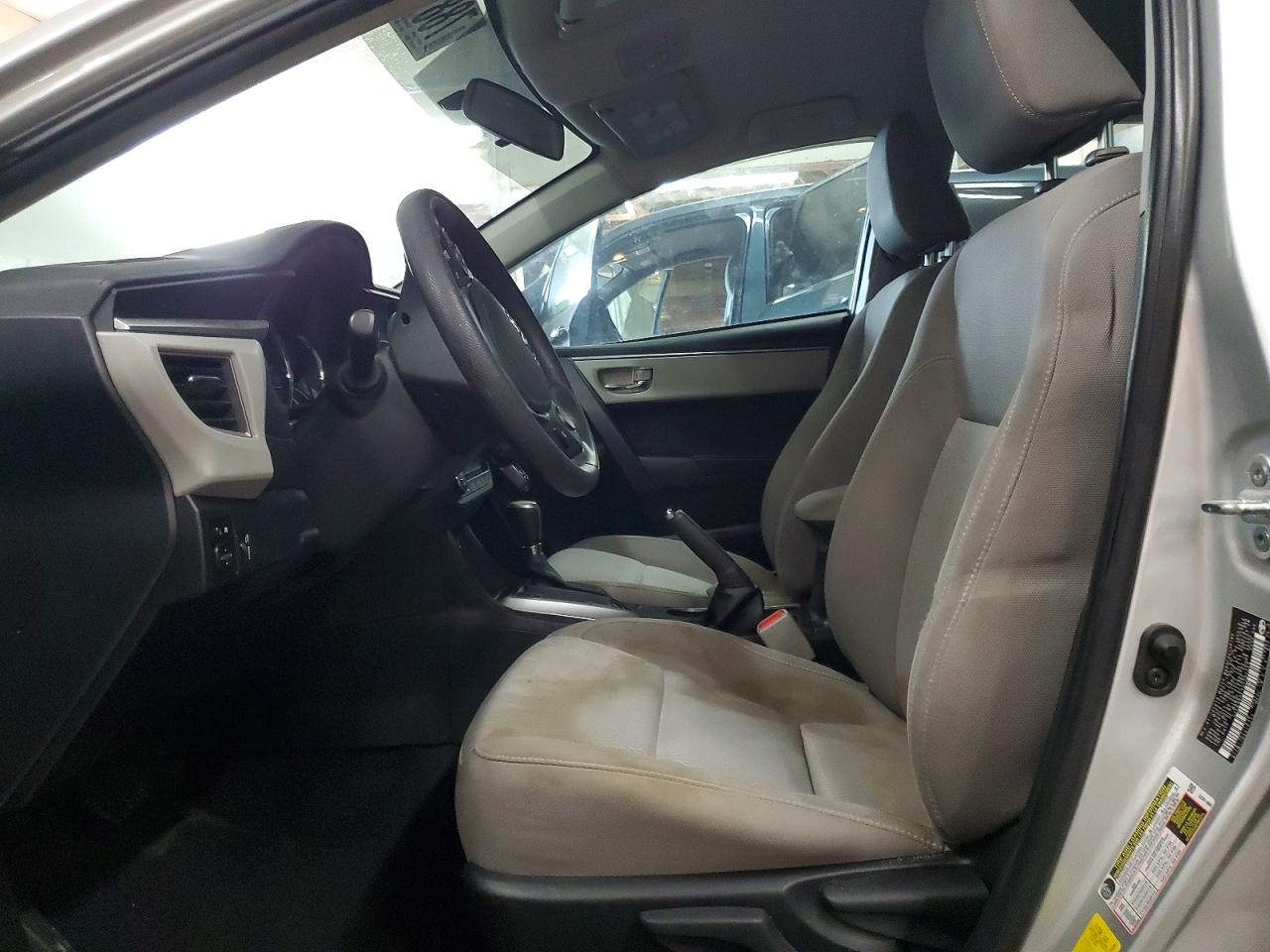 2016 TOYOTA COROLLA LE photo 7