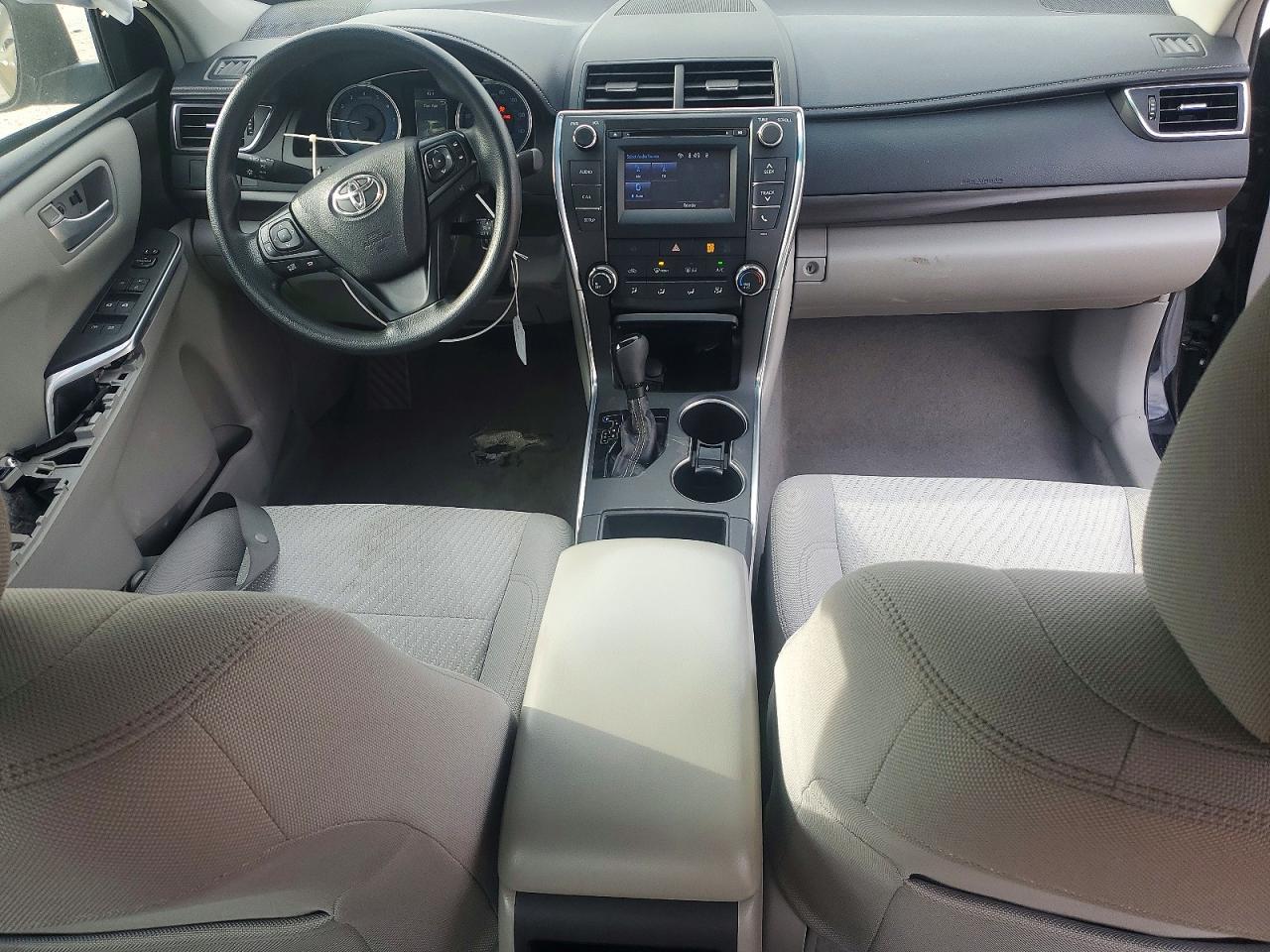 2017 TOYOTA CAMRY photo 8