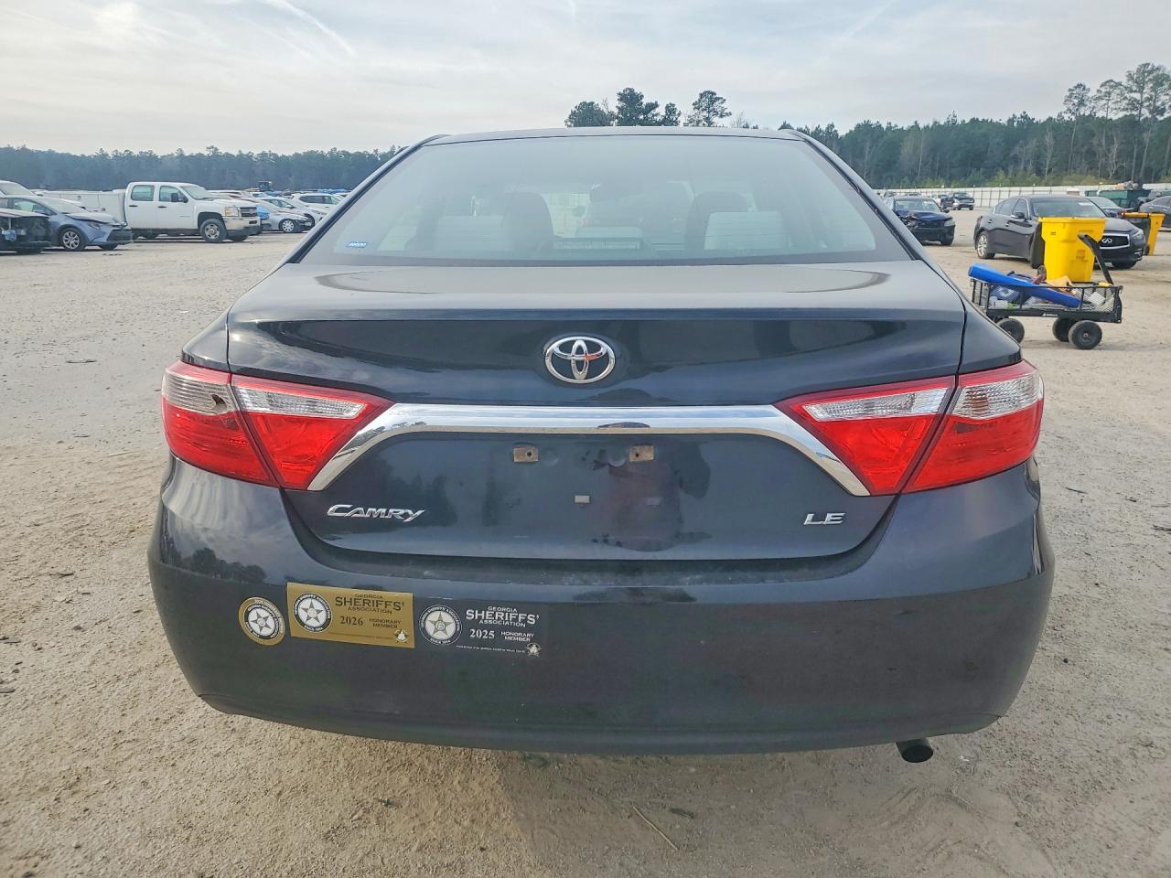 2017 TOYOTA CAMRY photo 6