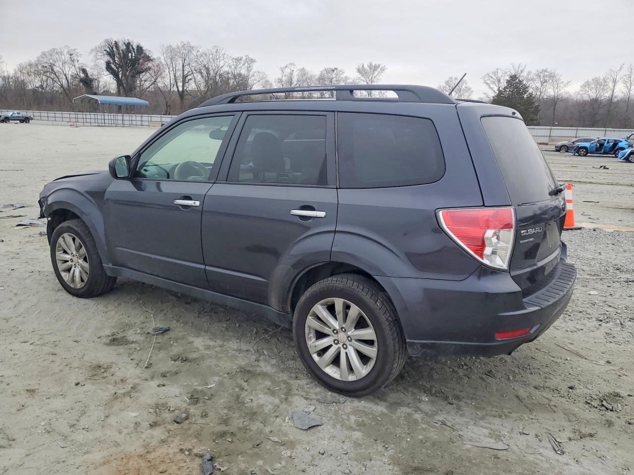2011 SUBARU FORESTER 2.5X PREMIUM photo 3